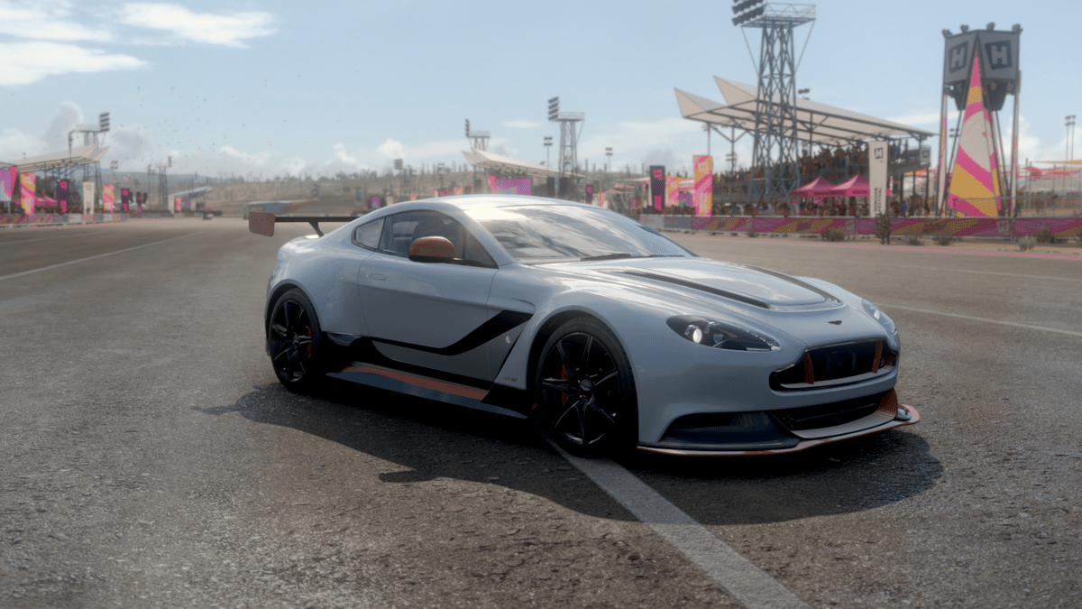 Aston Martin Vantage GT12