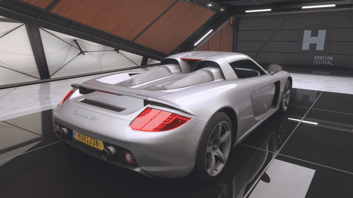 Porsche Carrera GT 2003