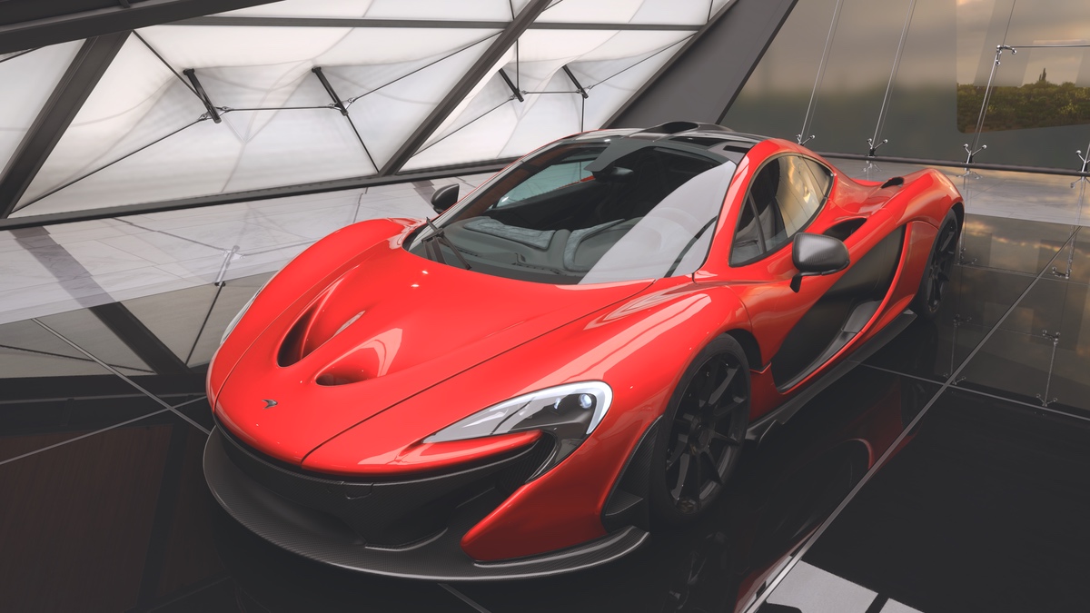 McLaren P1